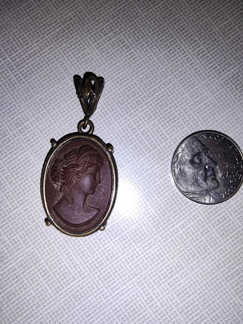 Extasia Cameo Pendant